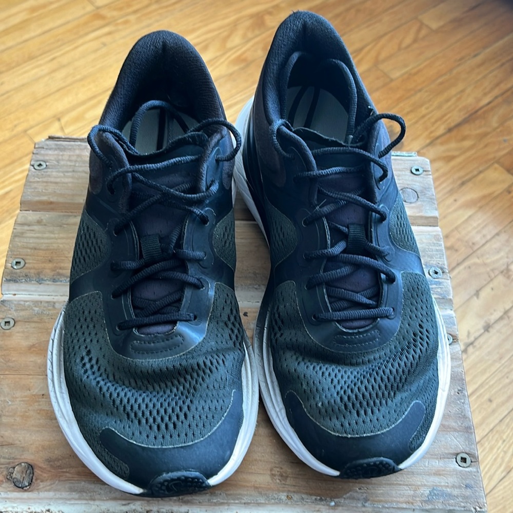 Lululemon athletic shoes